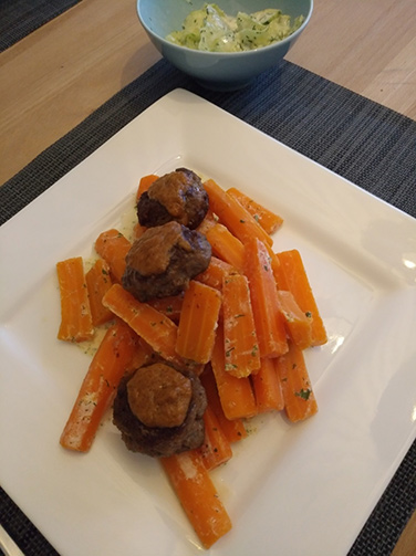 Rezept Karotten mit Mini Fleischpflanzerl
